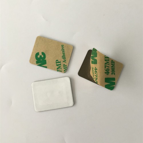 12x20mm anti-fém Ntag213 papír NFC címkeFém NFC matricán