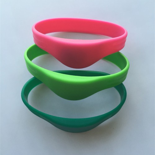 Type 2 Ntag216 Chip Half Round Head Close-Loop NFC WristbandSilicone NFC  Wristband